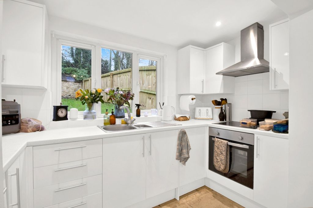 Property photo 2 of 10 Picture No. 24