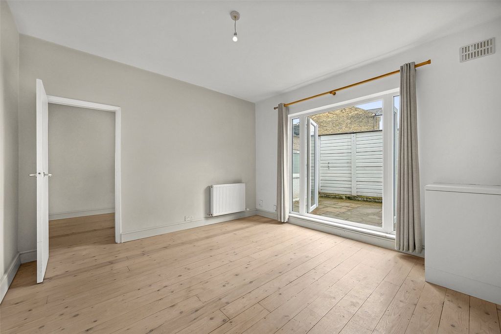 Property photo 3 of 13 Picture No. 08