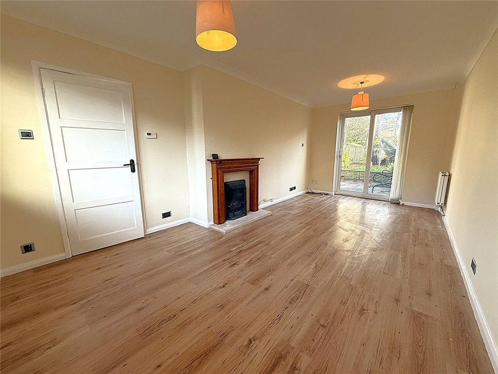 Property photo 3 of 9 Picture No. 06