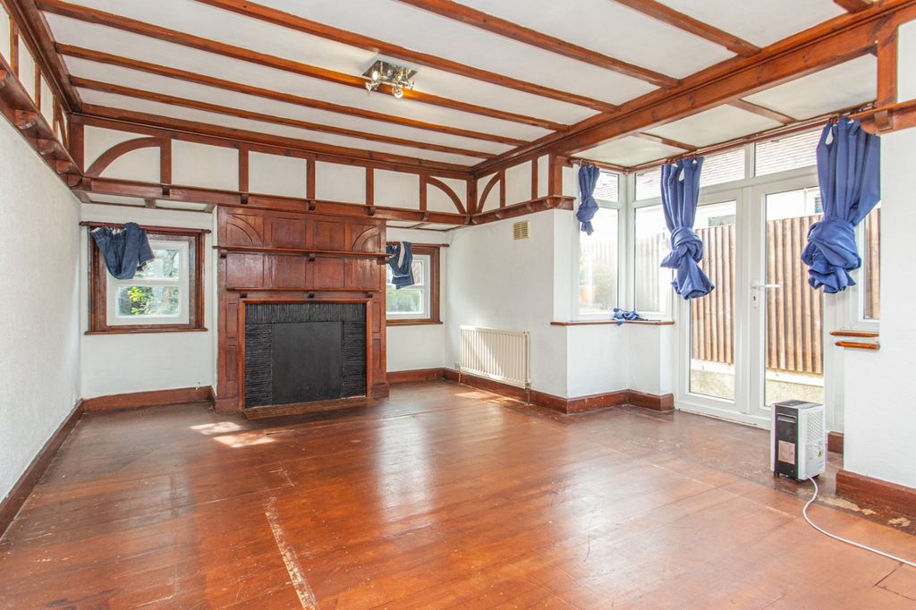 Property photo 3 of 19 Picture 3