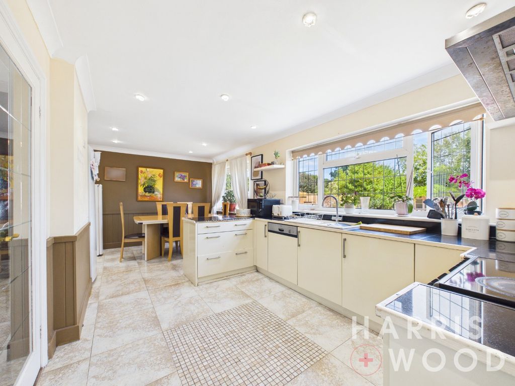 Property photo 2 of 31 5335102