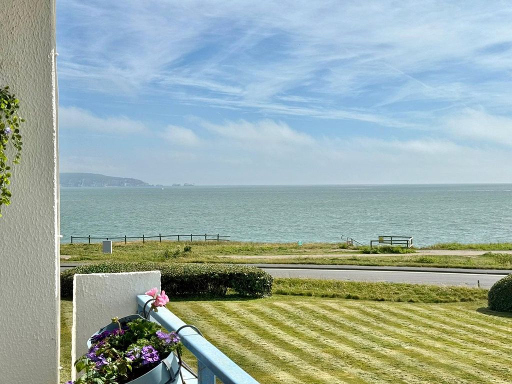 Property photo 2 of 17 Picture No. 25