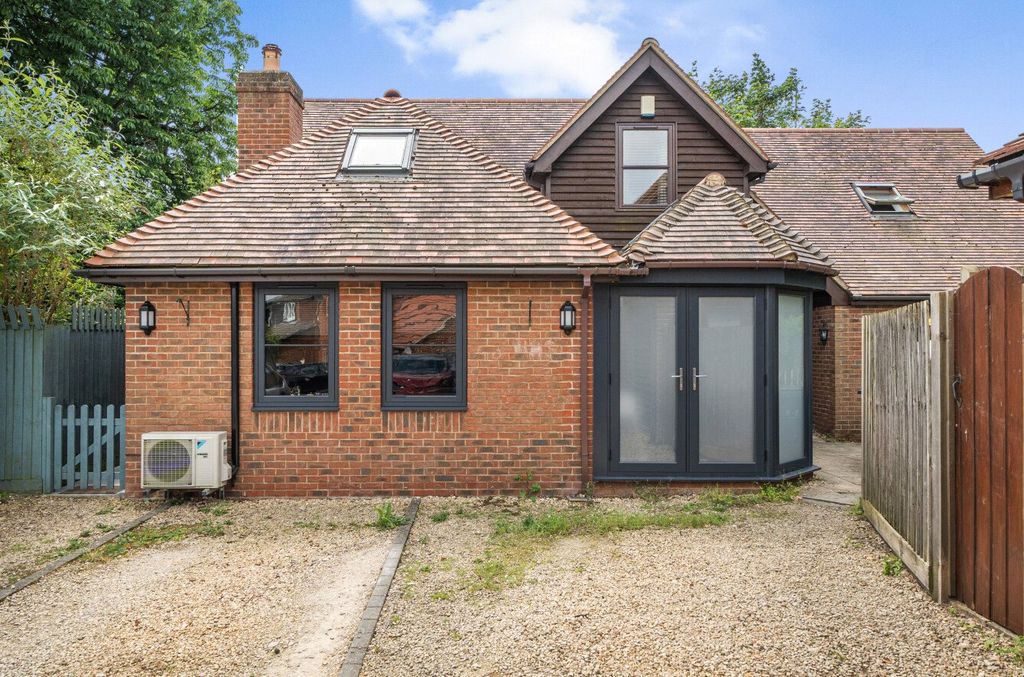 Property photo 3 of 20 Picture No. 01