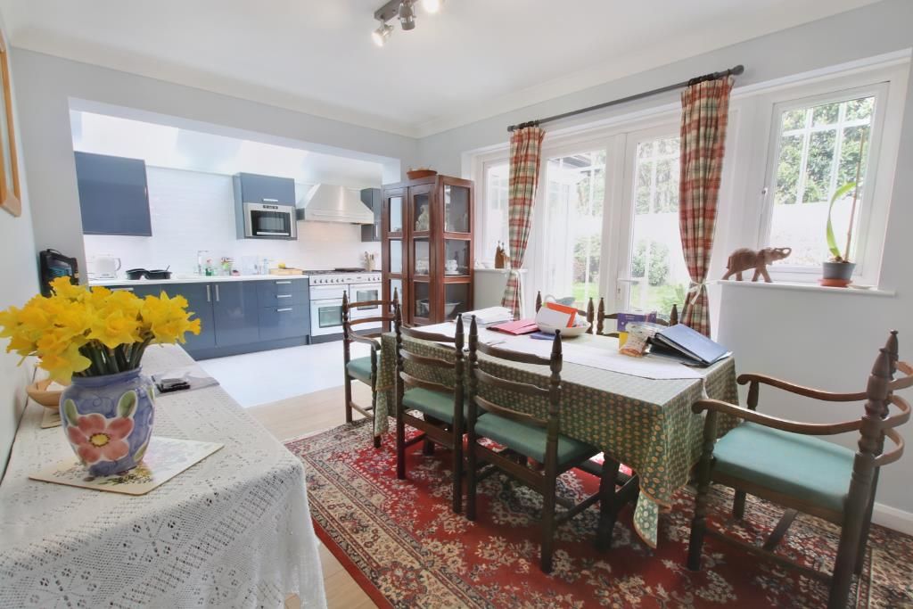 Property photo 3 of 9 Dr 1 (Portal Size).Jpg