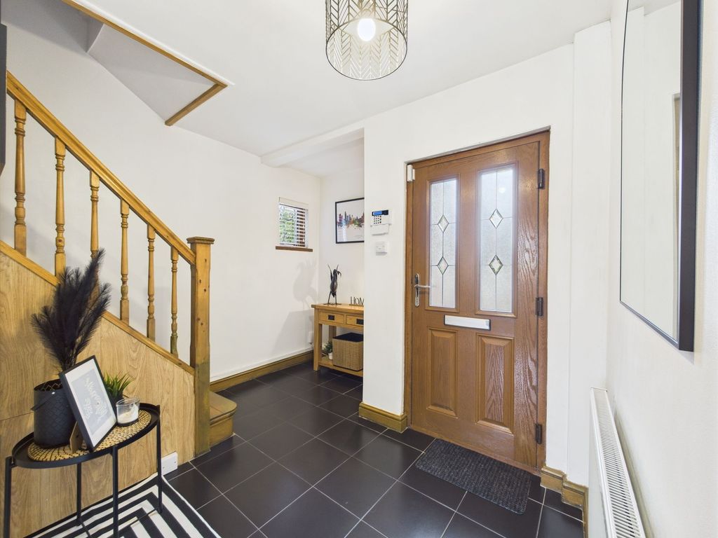 Property photo 2 of 26