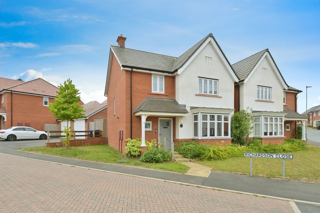 Property photo 2 of 13