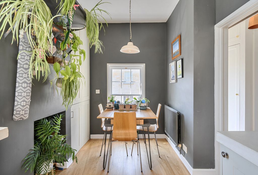 Property photo 2 of 18 1450225-12-69Ef77...