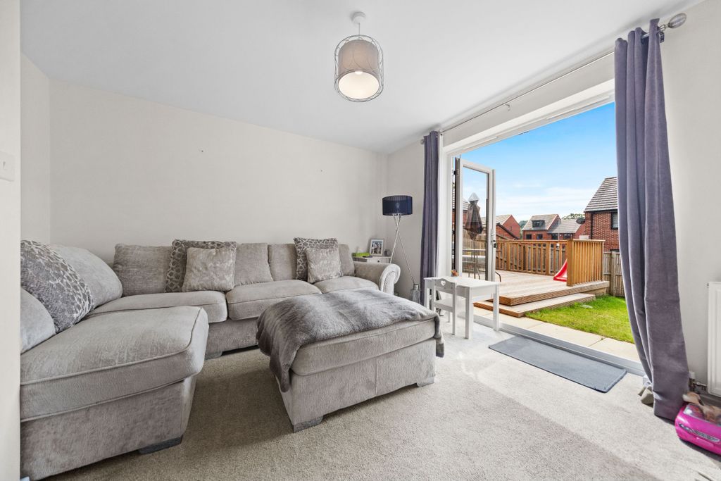 Property photo 3 of 14