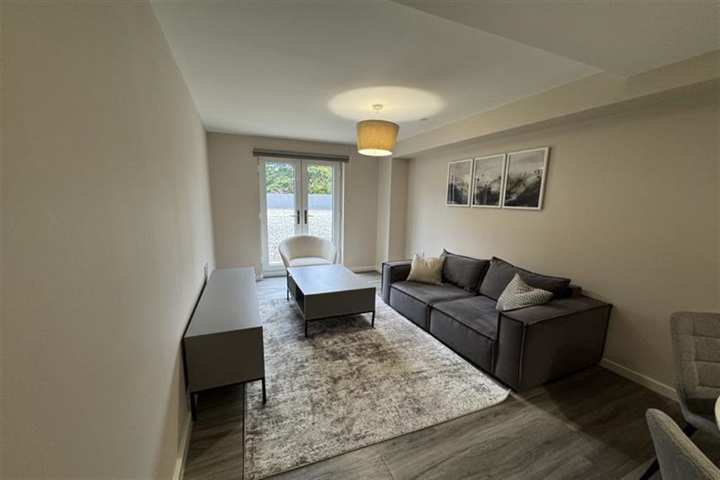 Property photo 1 of 11 (Main)