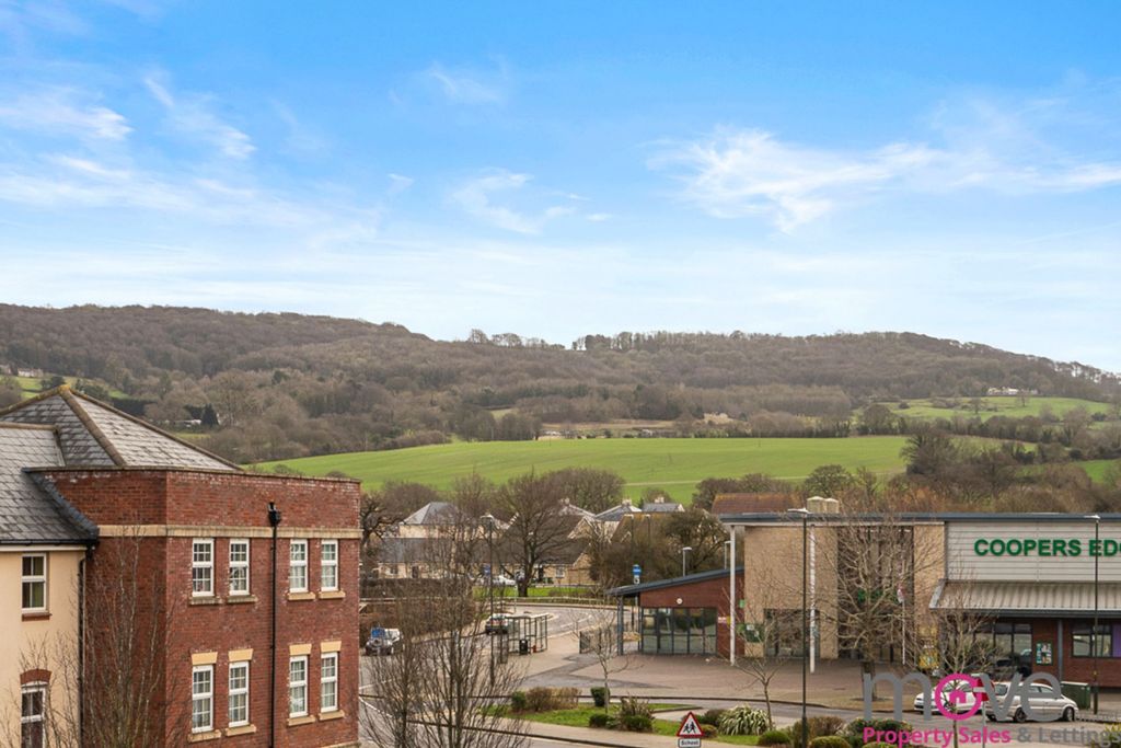 Property photo 2 of 11 Photo 8