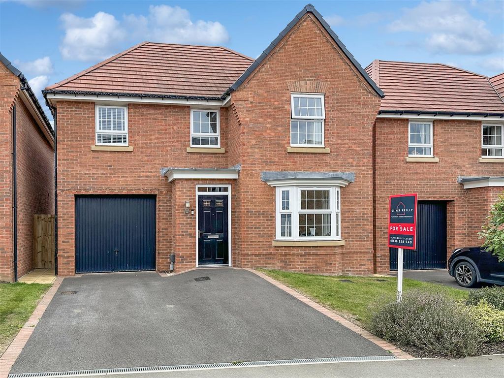 Property photo 1 of 23 Front Aspect 652