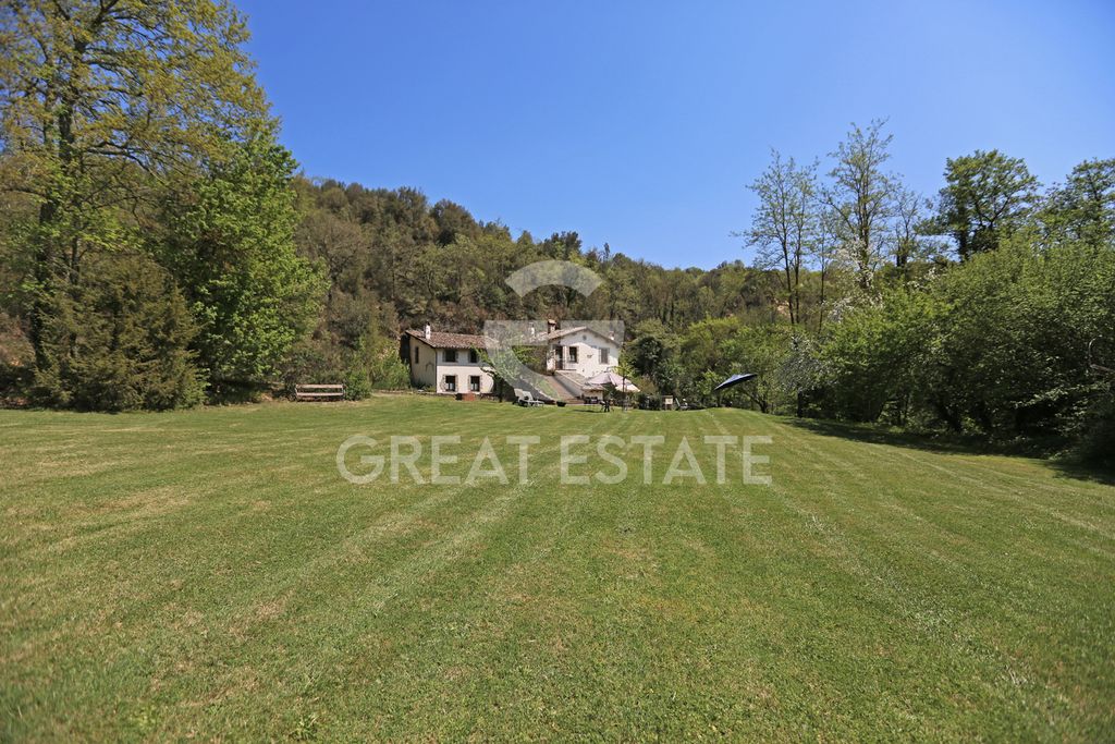 Property photo 2 of 38