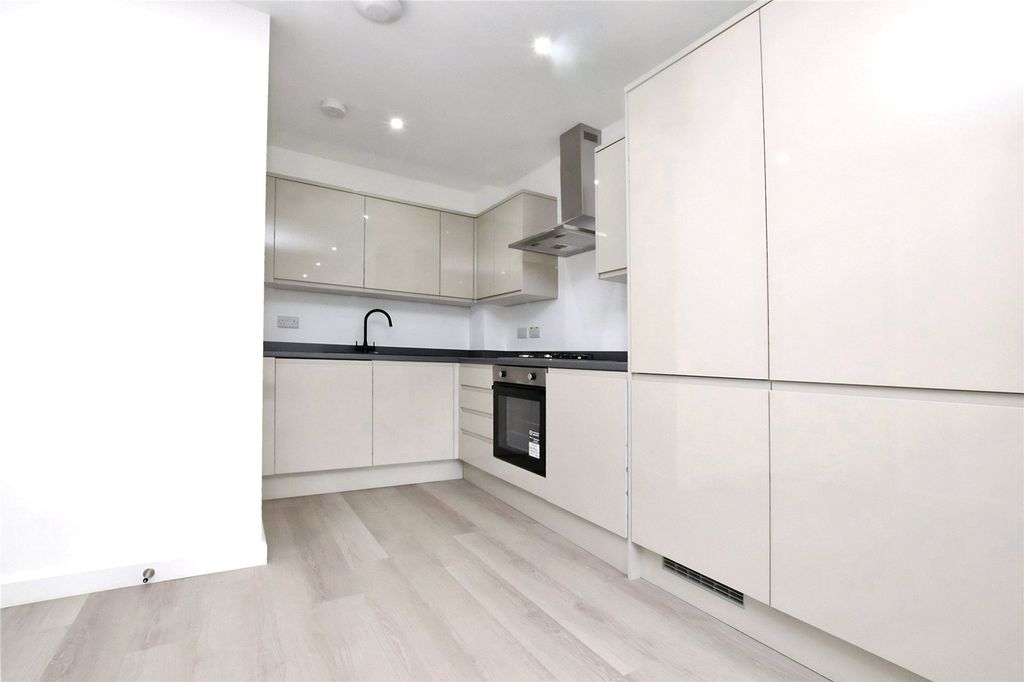 Property photo 2 of 7 Picture No. 06