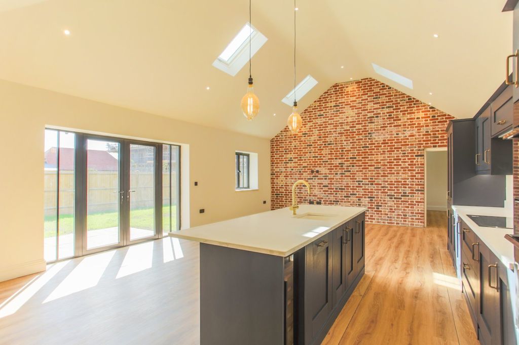 Property photo 1 of 27 Picture 1