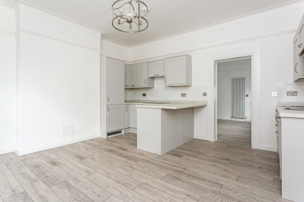 Property photo 2 of 14 Flat 3 299676 (4)