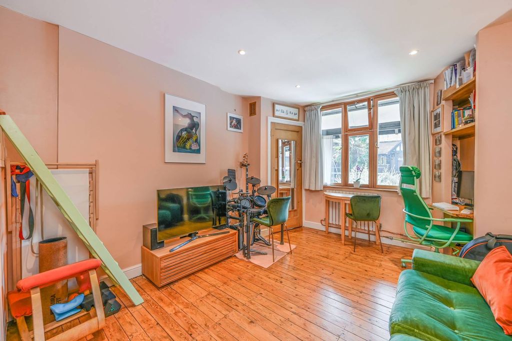 Property photo 2 of 7