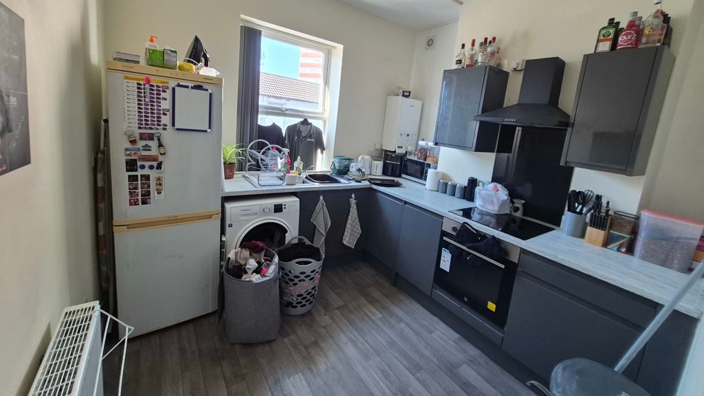 Property photo 3 of 8 Photo 4