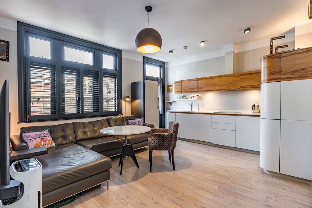 Property photo 2 of 4