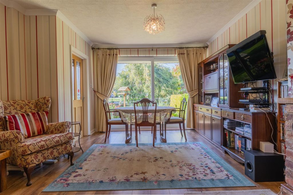 Property photo 3 of 33