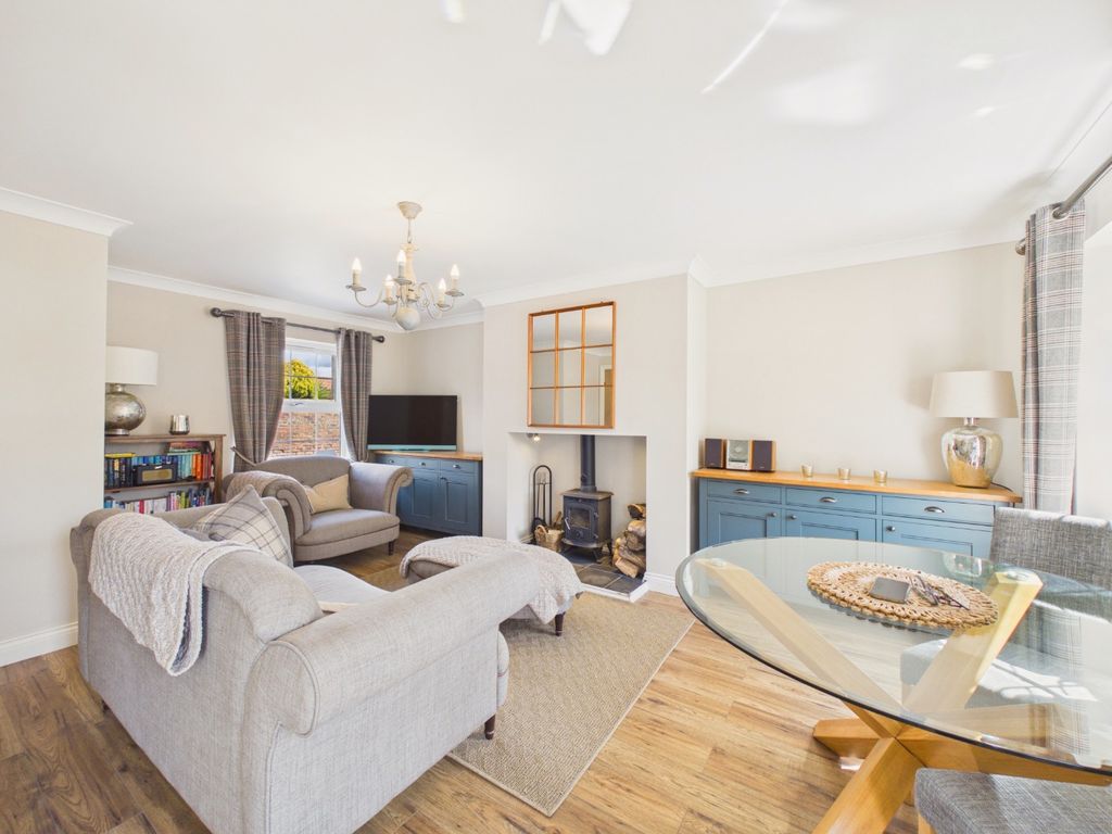 Property photo 2 of 24 5117073