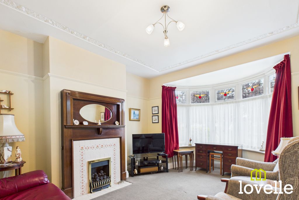 Property photo 3 of 26