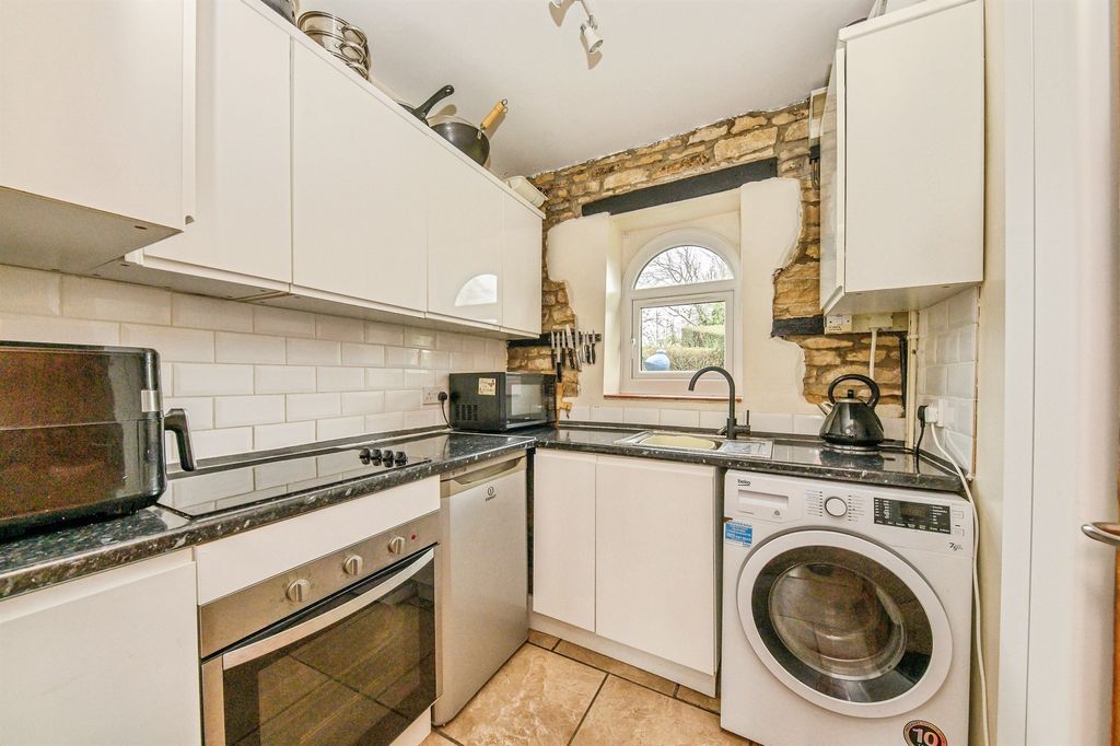 Property photo 3 of 29