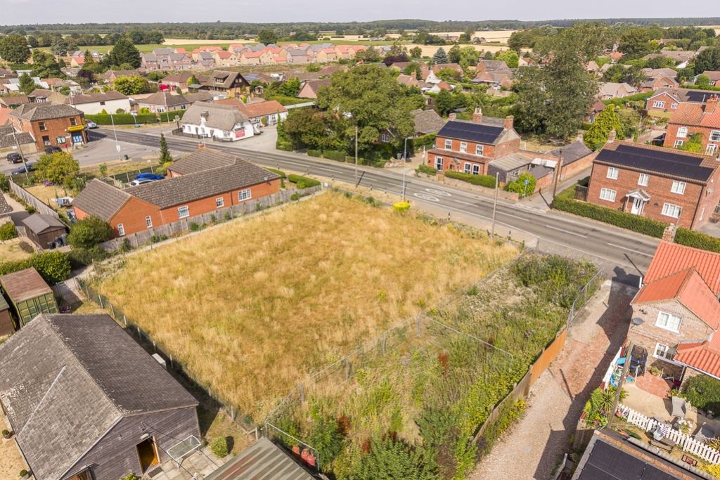 Property photo 2 of 15 Land Near Village Hall (Mareham-Le-Fen)-7