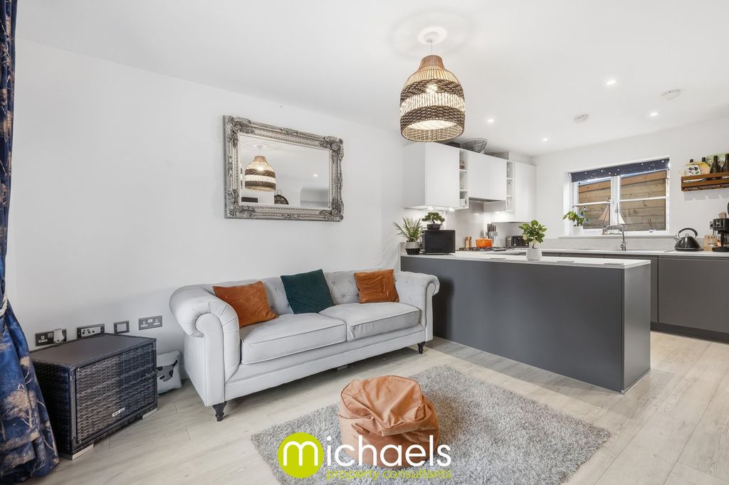 Property photo 3 of 16