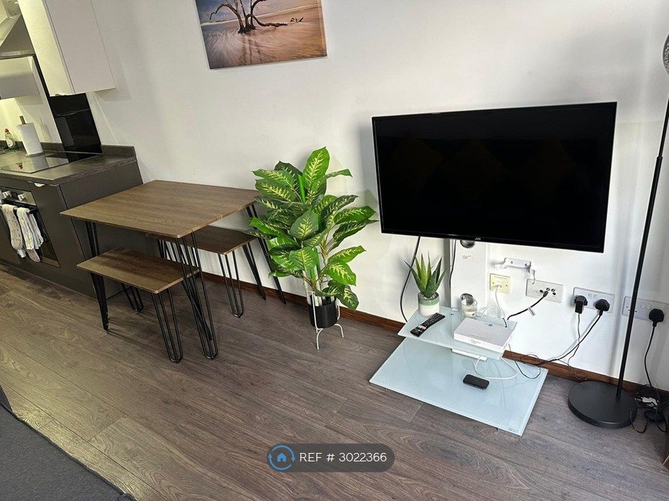 Property photo 1 of 34
