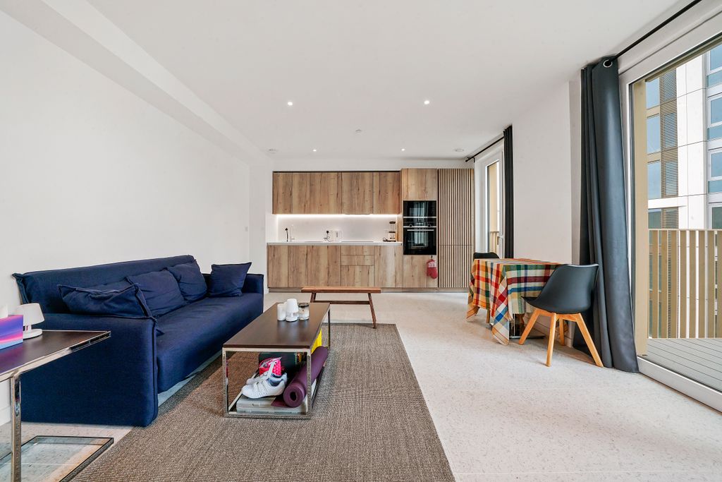 Property photo 3 of 11