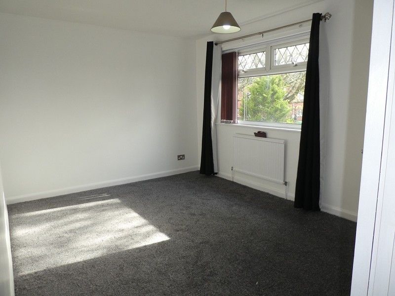 Property photo 3 of 11 Bedroom 1