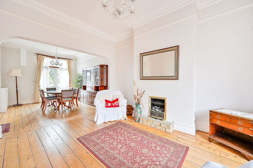 Property photo 3 of 15