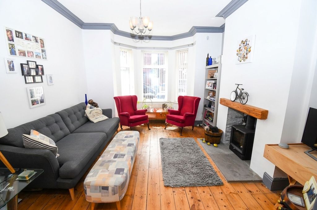 Property photo 2 of 13
