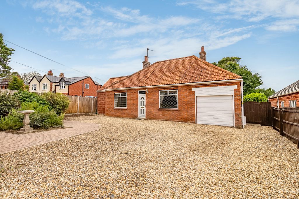 Property photo 1 of 32 3905560