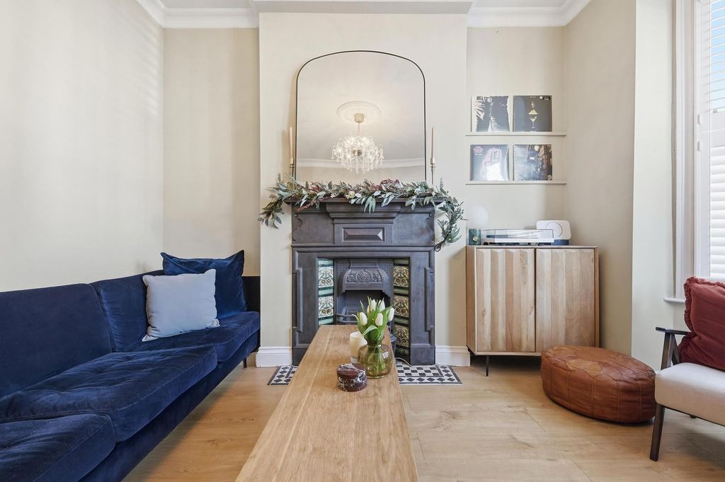 Property photo 2 of 26