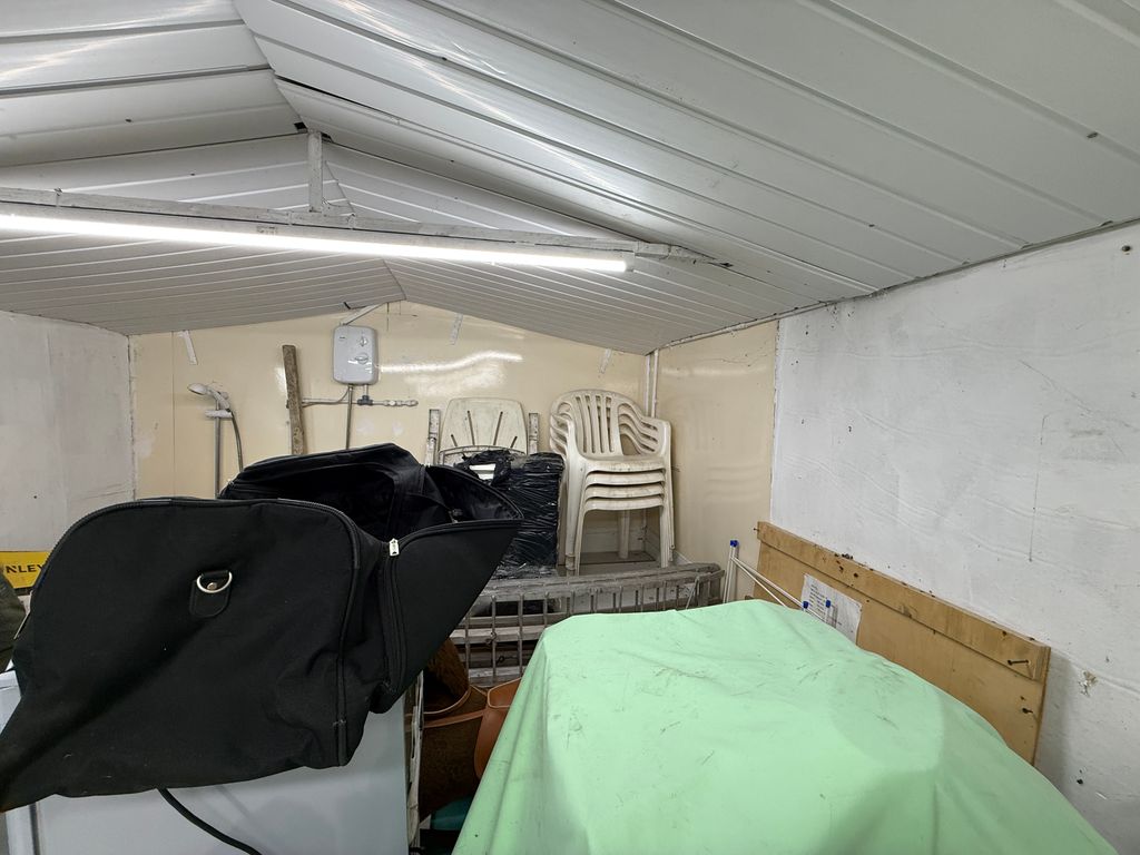 Property photo 3 of 3