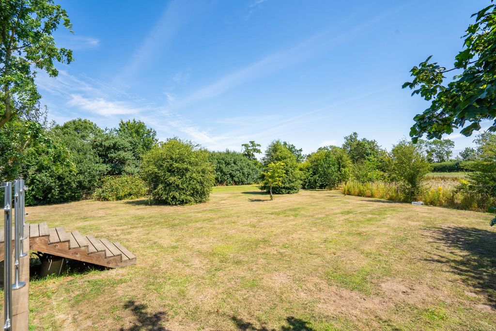 Property photo 2 of 20 Rear Garden