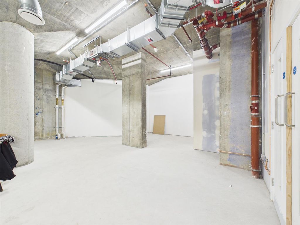 Property photo 2 of 5 Cam04237G0-Pr0265-Still002.Jpg