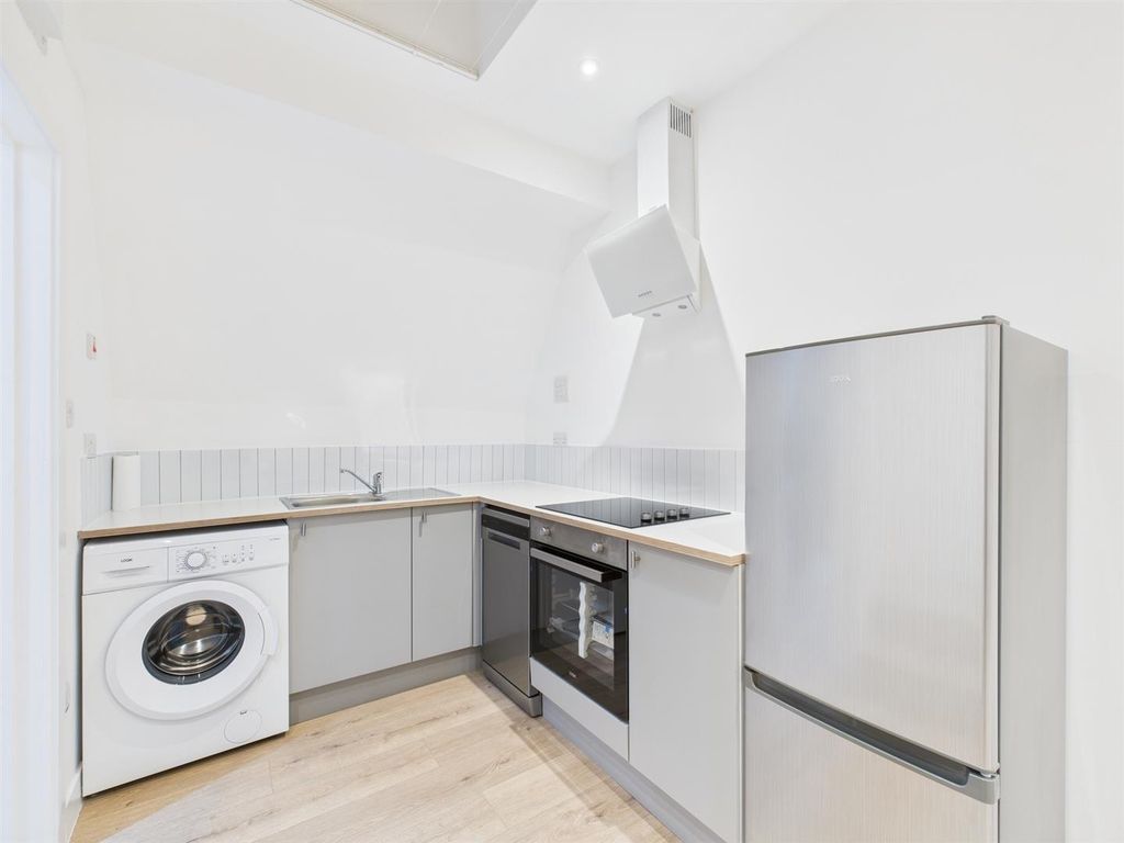 Property photo 2 of 5 Cam04237G0-Pr0247-Still002.Jpg