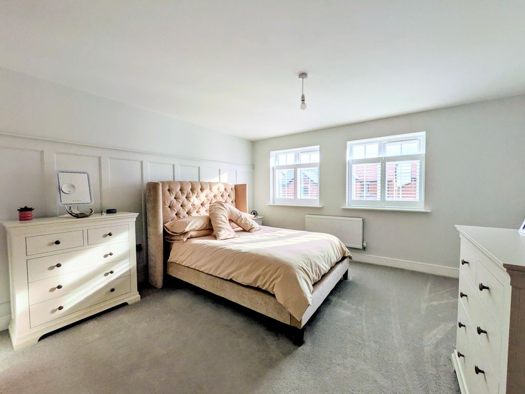 Property photo 3 of 9 1000002358