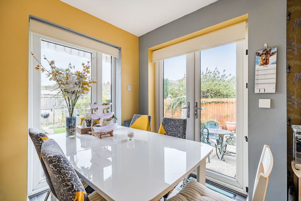 Property photo 2 of 12 1372556768Fa5E4410493