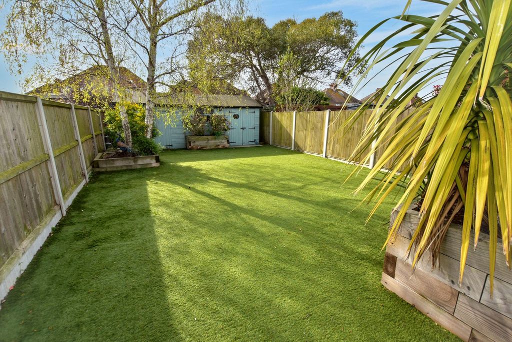 Property photo 3 of 20