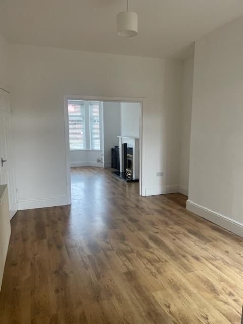 Property photo 3 of 13 Lounge 2 Ll.Jpeg