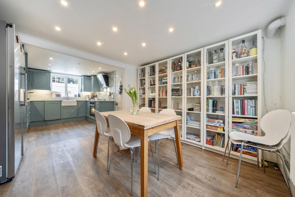 Property photo 3 of 25 Dining Room