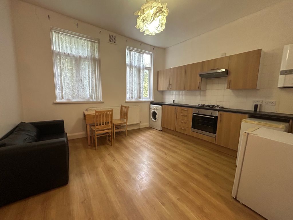 Property photo 1 of 6 Img_7607