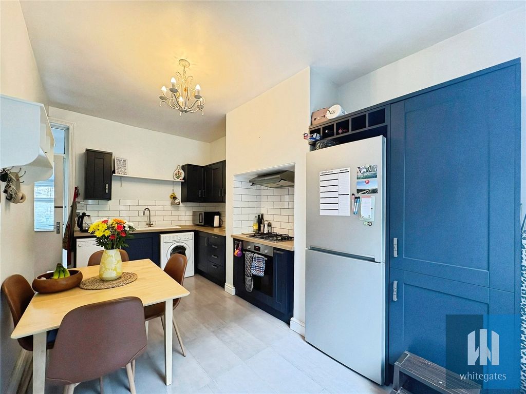 Property photo 2 of 19 Picture No. 27