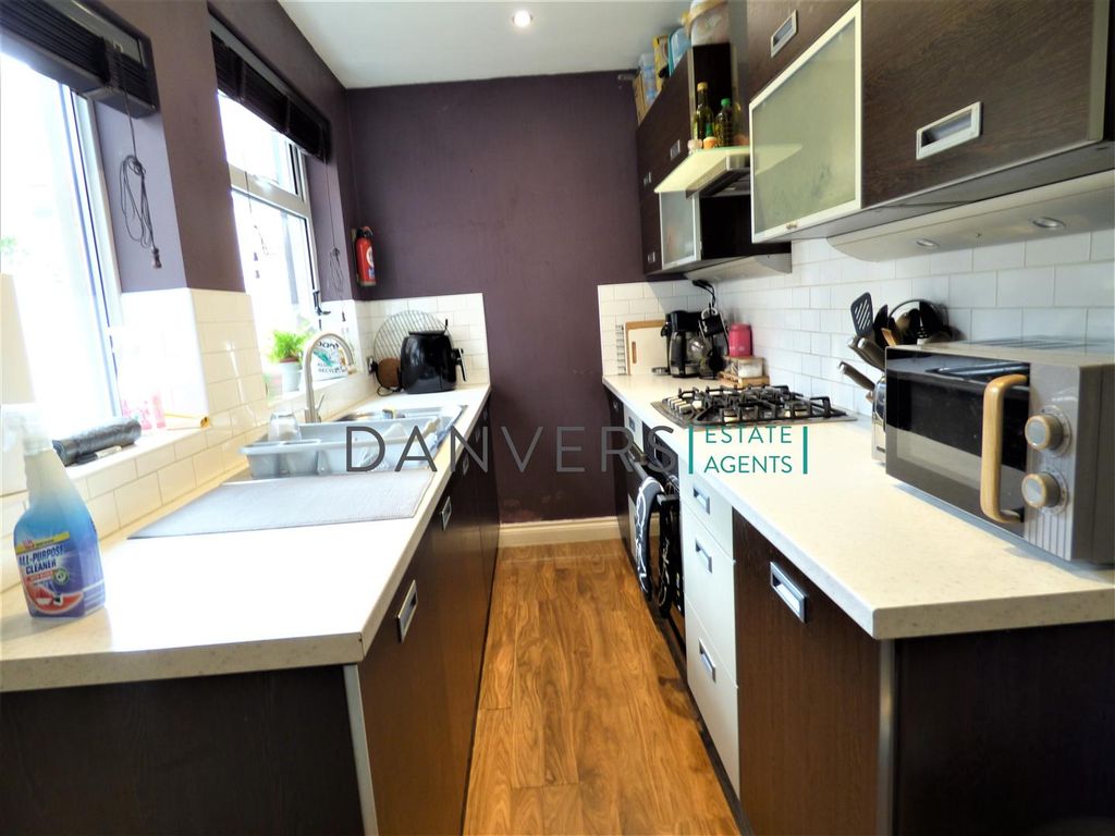 Property photo 2 of 10 P1160733.Jpg