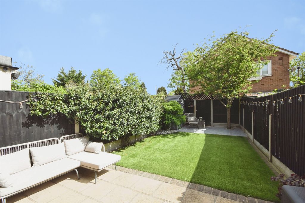 Property photo 2 of 18