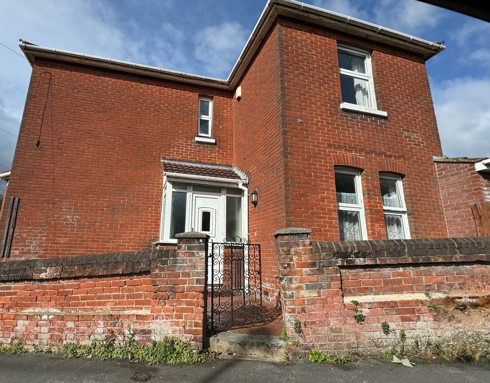 Property photo 1 of 9 Front