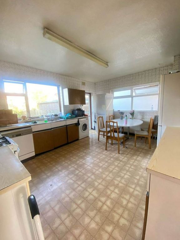 Property photo 2 of 3